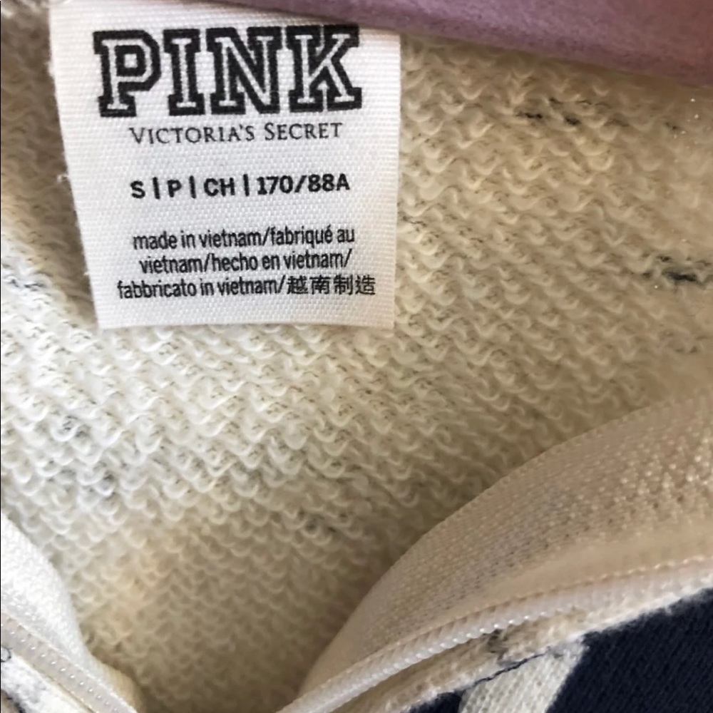 vs pink half zip - Picture 2 of 3